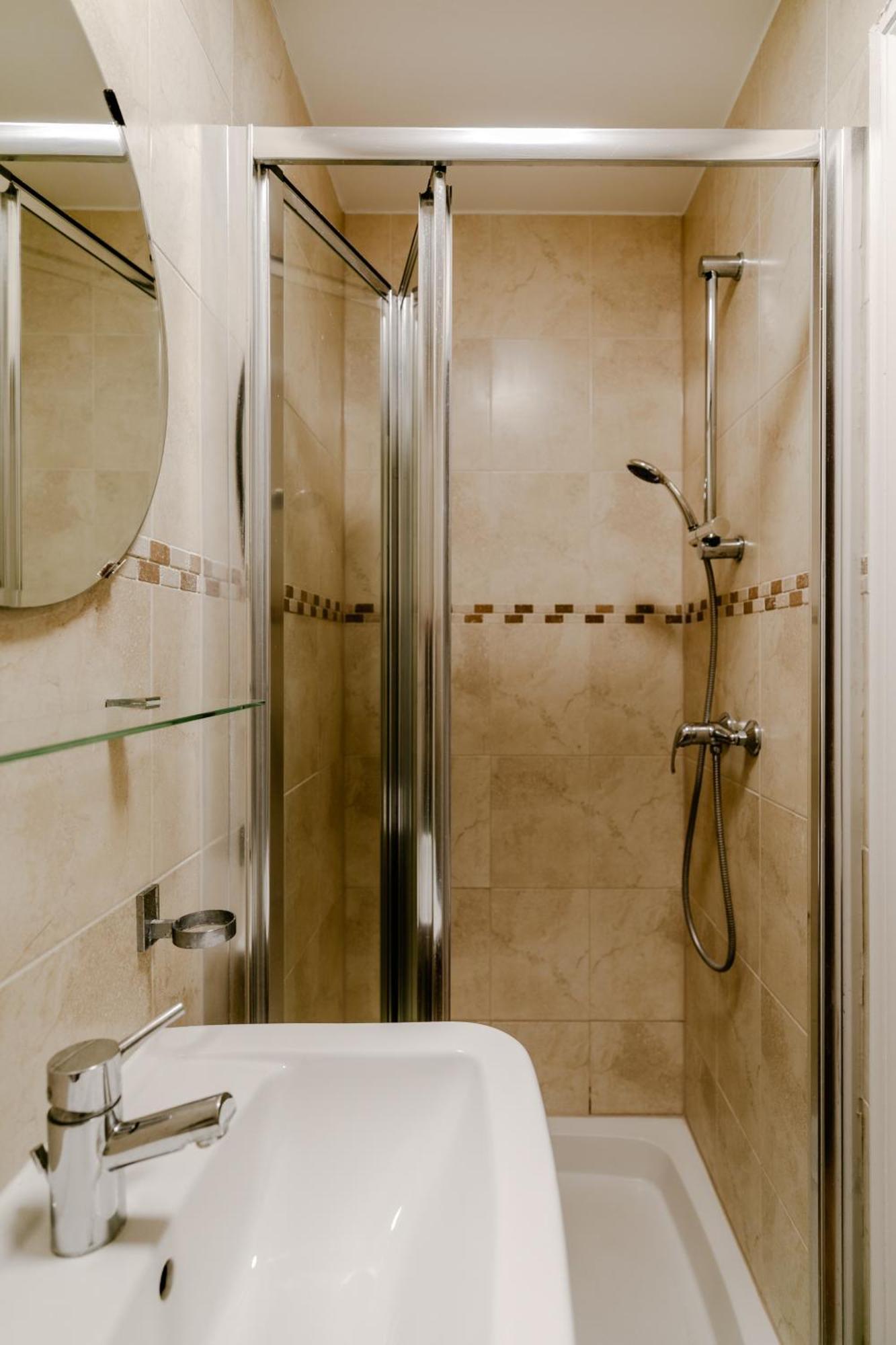 Warm In Queensway Apartamento *